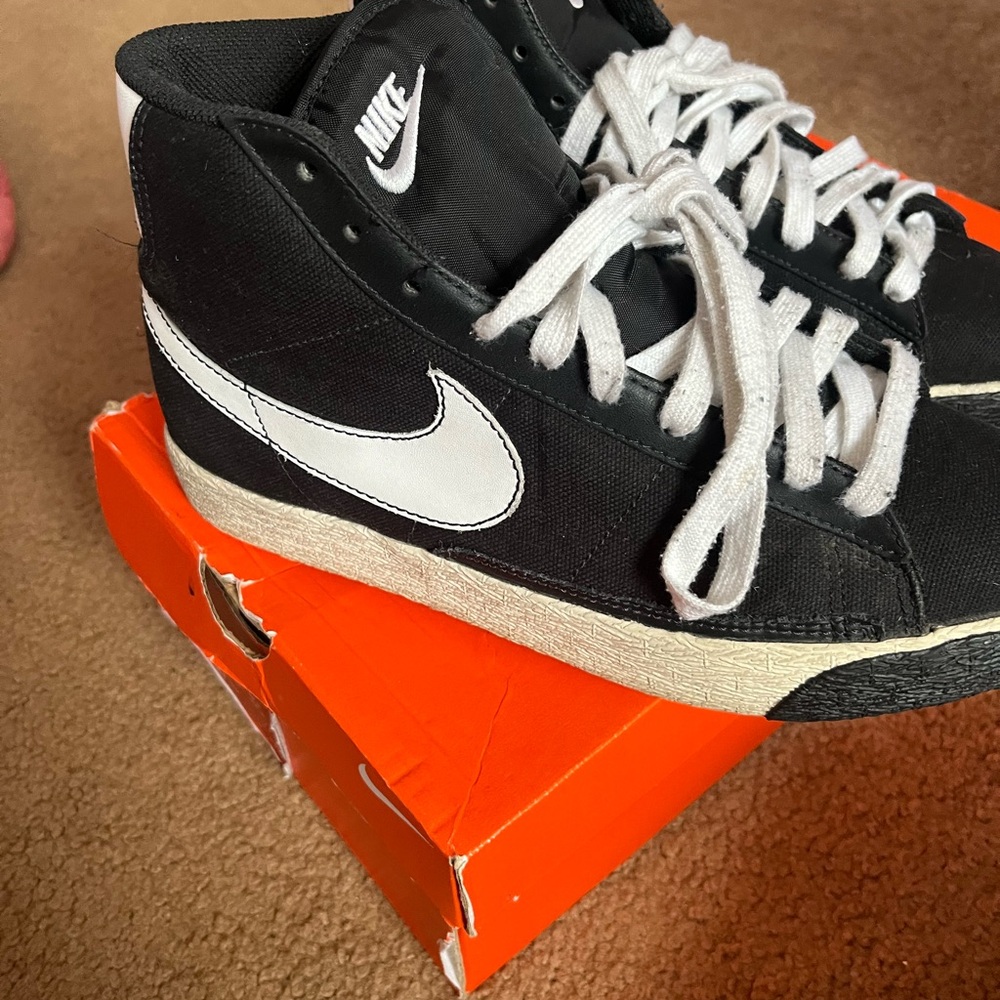 Used But great condition sneakers